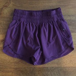 Lululemon Athletica Tracker Short Size 6